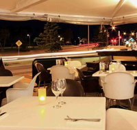 Cafe Fresh Lounge Bar  Shinsen Restaurant - Airlie Beach Holiday
