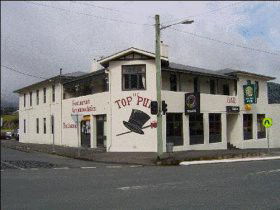 The Top Pub - - Airlie Beach Holiday 0