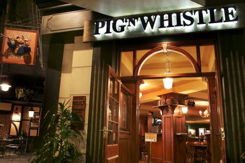 Pig N Whistle British Pub Indooroopilly - Airlie Beach Holiday 0