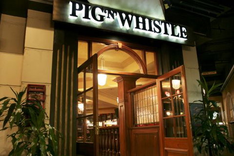 Pig N Whistle British Pub Indooroopilly - Airlie Beach Holiday 1