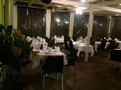 Aromas Of India Restaurant - Airlie Beach Holiday 5