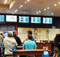Central Park Tavern - Airlie Beach Holiday