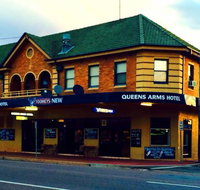 Queens Arms Hotel - Airlie Beach Holiday