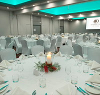 Christmas Day Lunch at DoubleTree by Hilton Alice Springs - Airlie Beach Holiday