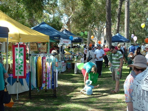 The Farmers Market On Manning - Airlie Beach Holiday 1
