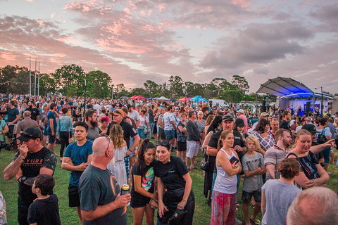 Food N Groove Fridays - Airlie Beach Holiday 1