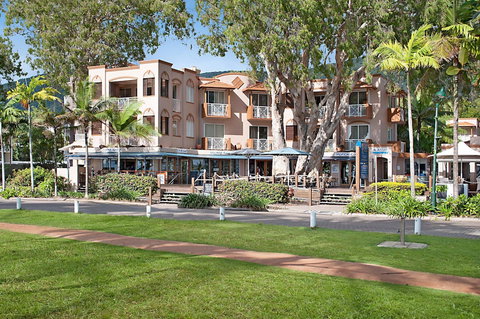 Alassio Palm Cove - Airlie Beach Holiday 1
