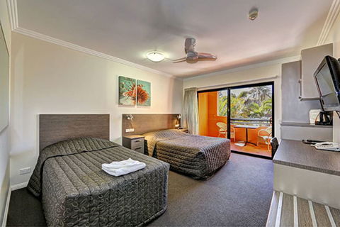 Kacys Bargara Beach Motel - Airlie Beach Holiday 5