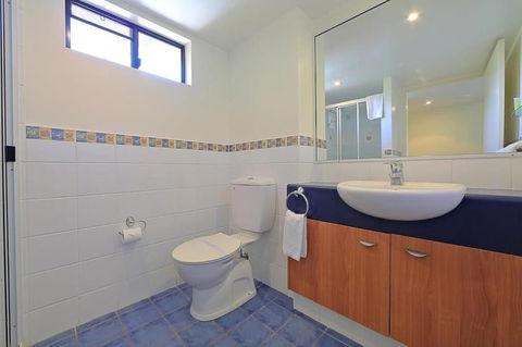 Kacys Bargara Beach Motel - Airlie Beach Holiday 4