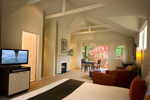 Falls Mountain Retreat - Airlie Beach Holiday 4