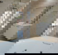 City Centre Motel - Airlie Beach Holiday