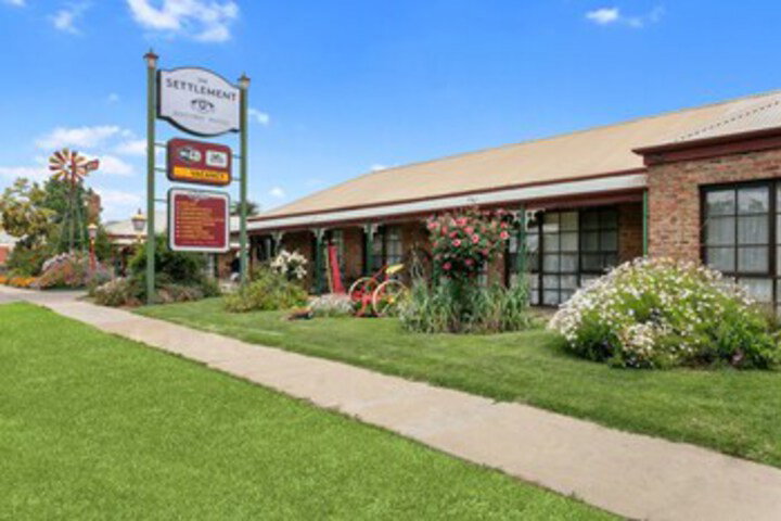 Echuca VIC Airlie Beach Holiday