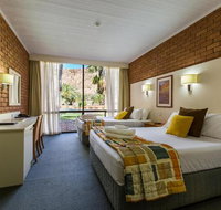 Alice in The Territory - Airlie Beach Holiday