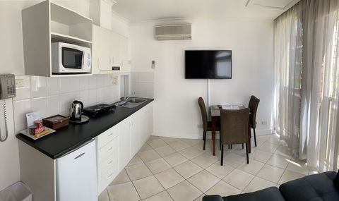 Ensenada Motor Inn And Suites - Airlie Beach Holiday 6