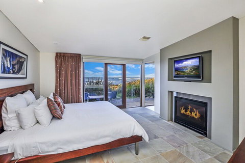 Hearns Beachside Villa 4 - Airlie Beach Holiday 7