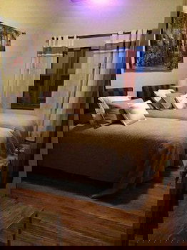 Redwing Shearer's Quarters - Airlie Beach Holiday 5