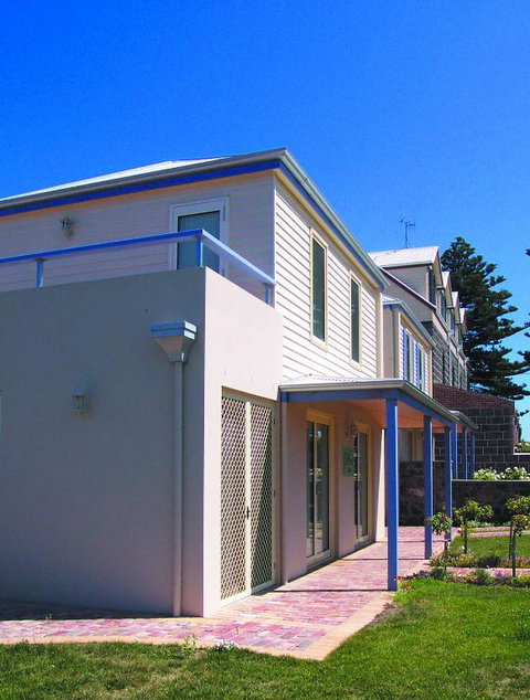 Dockside Waterfront Indulgence - Airlie Beach Holiday 3