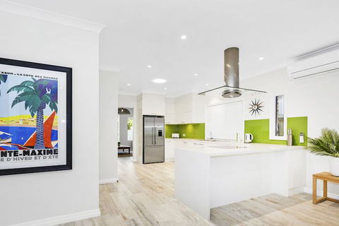 Fairlight Tweed Coast Holidays  - Airlie Beach Holiday 7