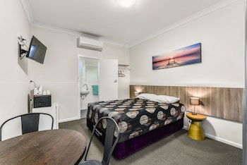 Rest Motels Naracoorte - Airlie Beach Holiday 3
