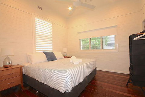 A PERFECT STAY - Cavvanbah Seaside Cottage - Airlie Beach Holiday 6