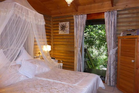Aldgate Lodge Bed & Breakfast - Airlie Beach Holiday 3