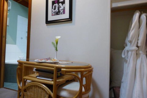 Aldgate Lodge Bed & Breakfast - Airlie Beach Holiday 2