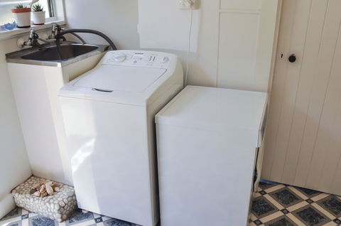 FALMOUTH Seadrift Cottage - Airlie Beach Holiday 4