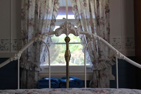 Coonawarras Pyrus Cottage - Airlie Beach Holiday 3