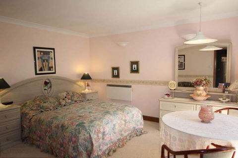 Kalimna Spa Room - Airlie Beach Holiday 5