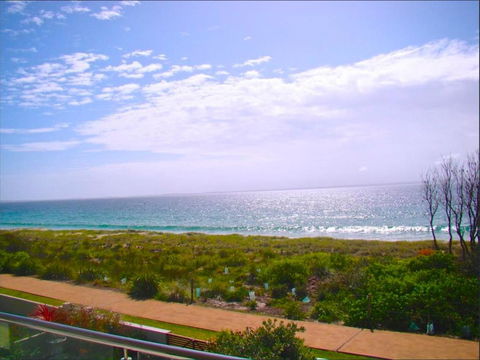 Waterfront Dream Vincentia - Airlie Beach Holiday 4