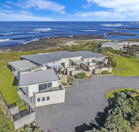 HEARNS BEACHSIDE VILLA 2 - Airlie Beach Holiday