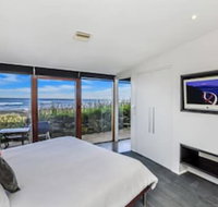 HEARNS BEACHSIDE VILLA 3 - Airlie Beach Holiday