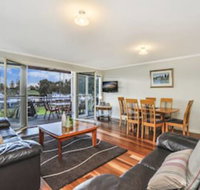 JOHANSSONS PERCH No. 1 - Airlie Beach Holiday