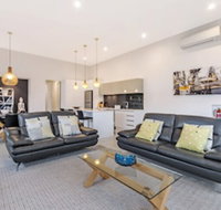 Chimneys on Bank - Airlie Beach Holiday