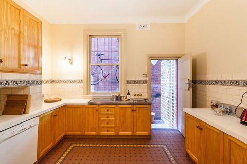 MADELINE, 1BDR Fitzroy Apartment - Airlie Beach Holiday 6