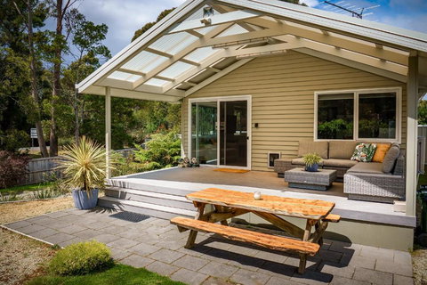 Adventure Bay Holiday Home - Airlie Beach Holiday 6