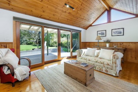 Abrahams On Bank - Airlie Beach Holiday 0