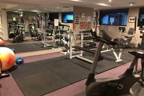 Apt Walking Distance To MCG & Epworth Hospital - Airlie Beach Holiday 3