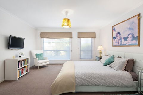 The Grampian Phillip Island - Airlie Beach Holiday 4