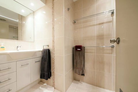 Kamilaroi Unit 6, 58-60 Magnus Street - Airlie Beach Holiday 5