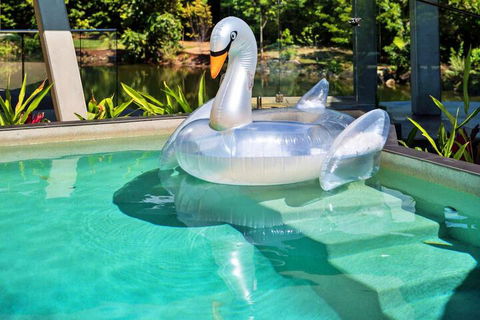 Alkira Award Winning Luxury Holiday Home - Airlie Beach Holiday 5