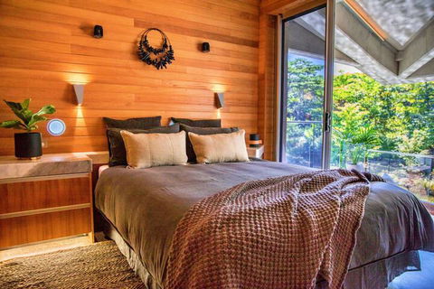 Alkira Award Winning Luxury Holiday Home - Airlie Beach Holiday 7