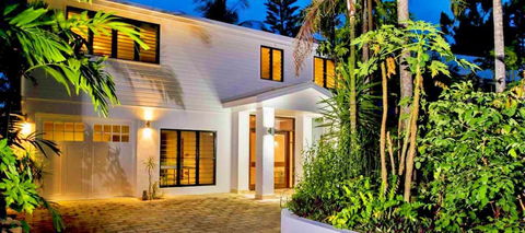 Oceans Edge Beach House At Oak Beach - Airlie Beach Holiday 1