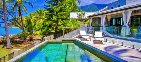 Oceans Edge Beach House At Oak Beach - Airlie Beach Holiday 3
