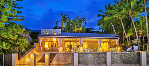 Oceans Edge Beach House At Oak Beach - Airlie Beach Holiday 0