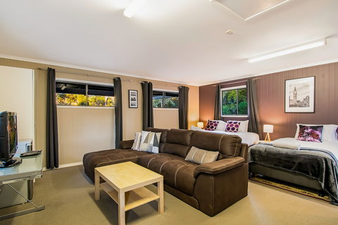 A PERFECT STAY - Lennox Unique Coastal Retreat - Airlie Beach Holiday 6