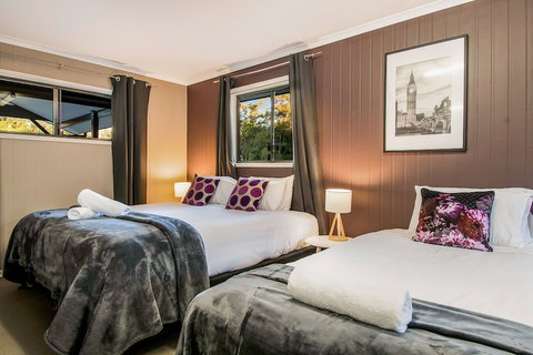 A PERFECT STAY - Lennox Unique Coastal Retreat - Airlie Beach Holiday 4