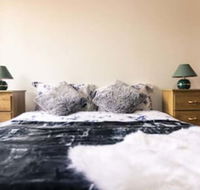 Shakespearean Inspired Holiday Resort - Airlie Beach Holiday