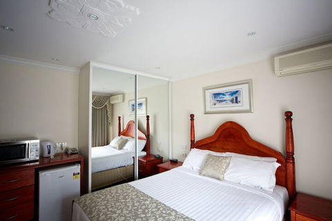 Sanctuary House Resort Motel - Airlie Beach Holiday 6