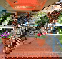 Grand Country Lodge Motel - Airlie Beach Holiday